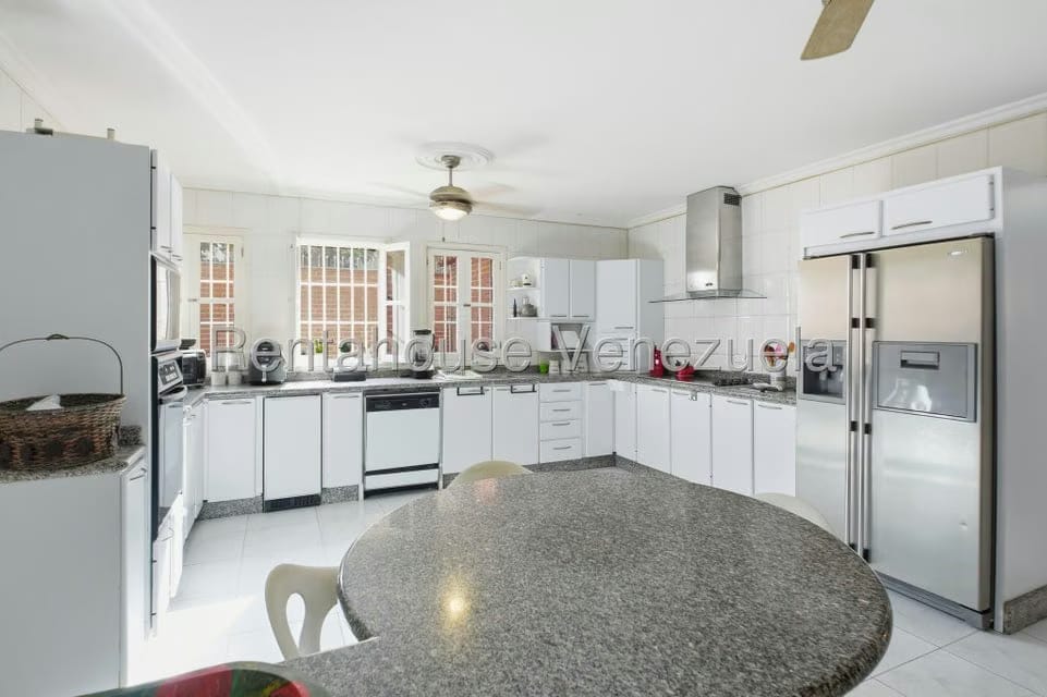 Casa (Duplex) en Venta en Los Naranjos del Cafetal, Distrito Metropolitano - 9