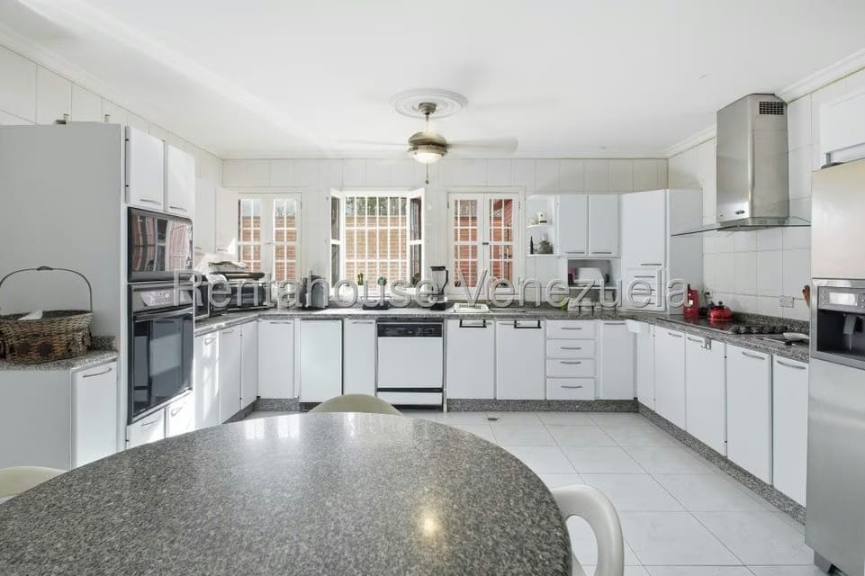 Casa (Duplex) en Venta en Los Naranjos del Cafetal, Distrito Metropolitano - 10