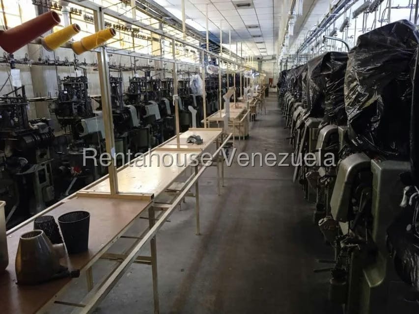 Comercial (Edificio) en Venta en Guarenas, Miranda - 39