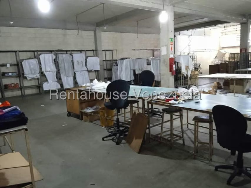 Comercial (Edificio) en Venta en Guarenas, Miranda - 41