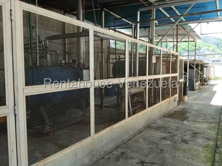 Comercial (Edificio) en Venta en Guarenas, Miranda - 42