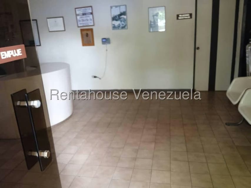 Comercial (Edificio) en Venta en Guarenas, Miranda - 52