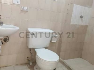 Amplio y Comodo Apartamento en Alquiler - 9