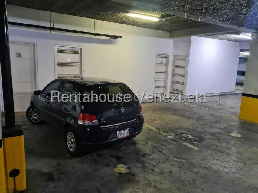 Apartamento (1 Nivel) en Alquiler en Lomas del Sol, Distrito Metropolitano - 35
