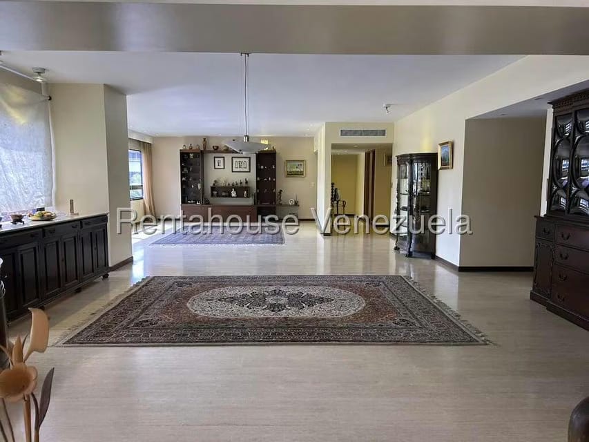 Apartamento (1 Nivel) en Venta en Los Palos Grandes, Distrito Metropolitano - 3