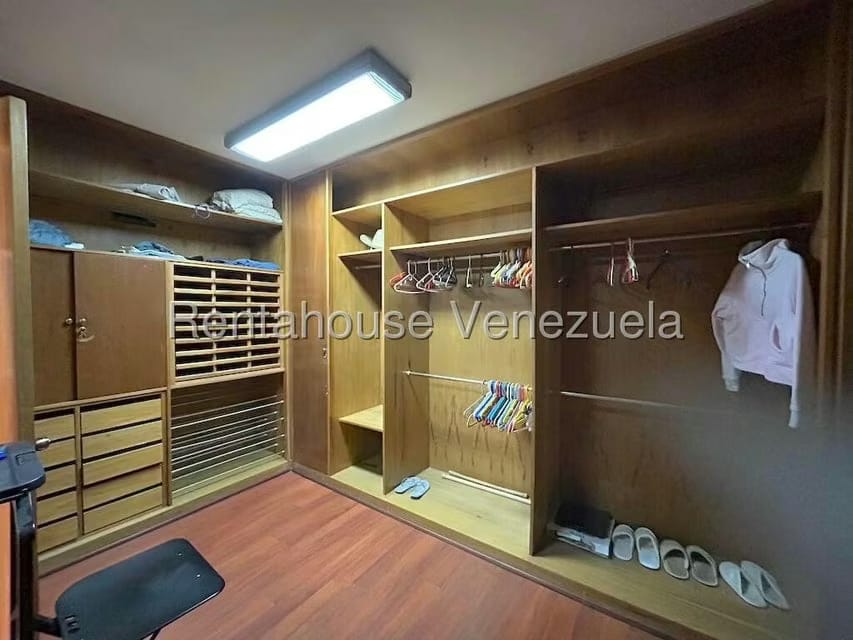 Apartamento (1 Nivel) en Venta en Los Palos Grandes, Distrito Metropolitano - 23