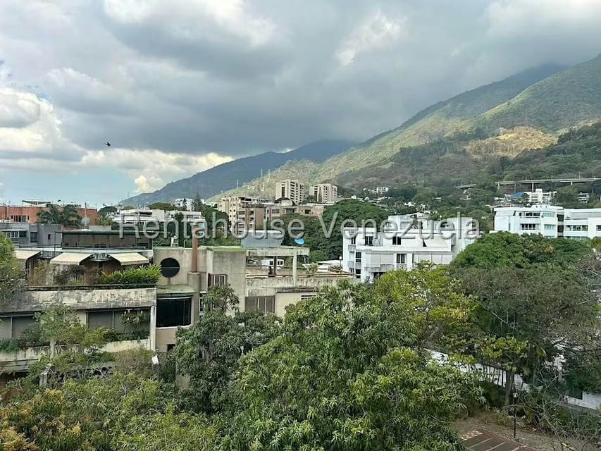 Apartamento (1 Nivel) en Venta en Los Palos Grandes, Distrito Metropolitano - 32