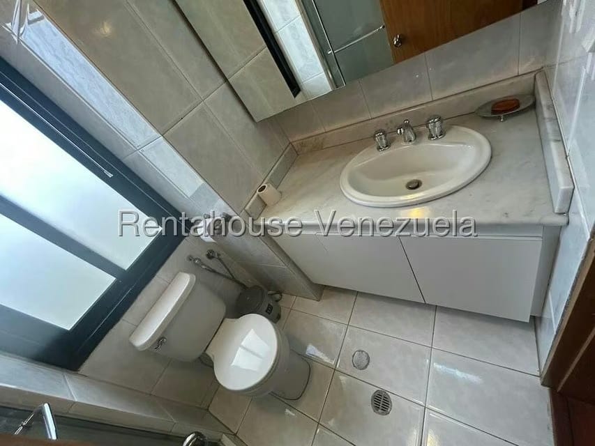 Apartamento (1 Nivel) en Venta en Los Palos Grandes, Distrito Metropolitano - 34