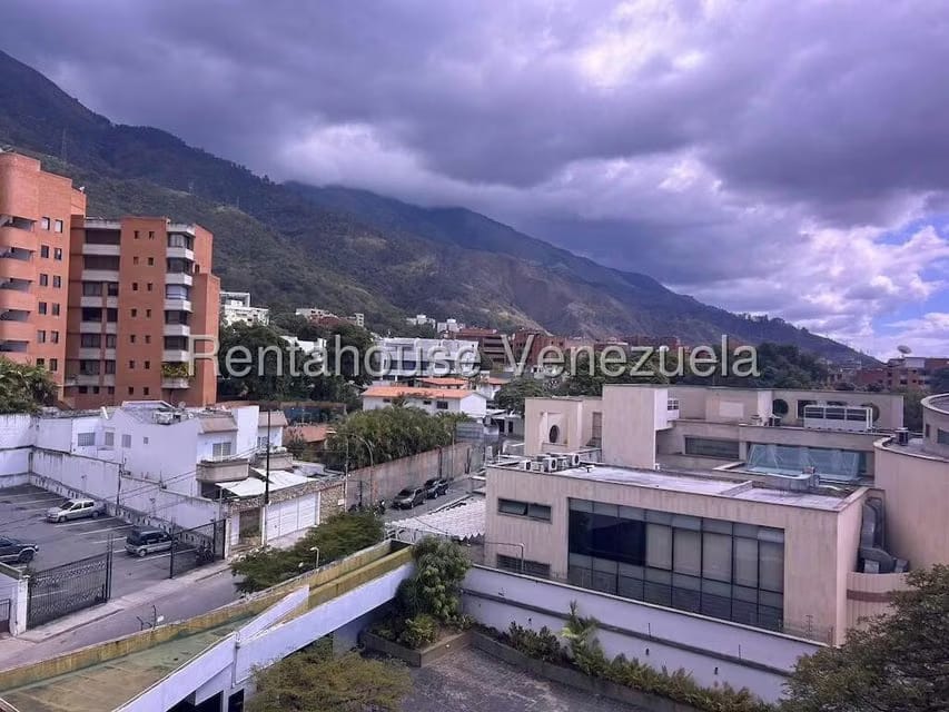 Apartamento (1 Nivel) en Venta en Los Palos Grandes, Distrito Metropolitano - 39