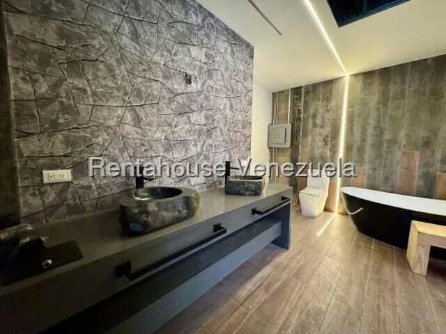 Comercial (Local Comercial) en Venta en La Florida, Distrito Metropolitano - 15