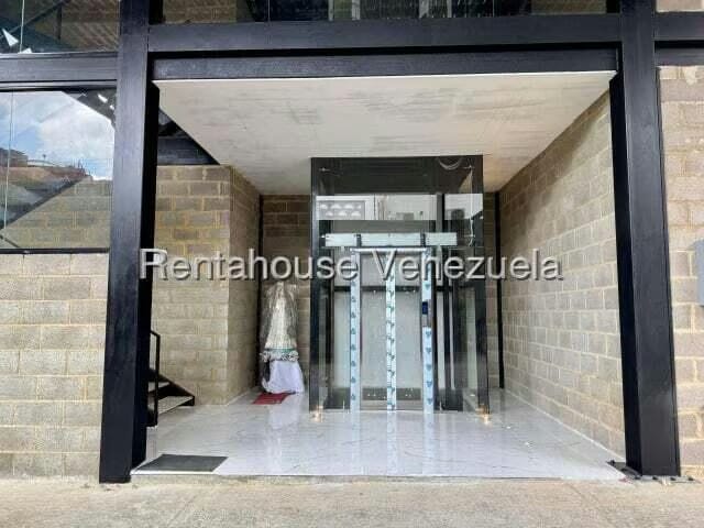 Comercial (Local Comercial) en Venta en La Florida, Distrito Metropolitano - 3