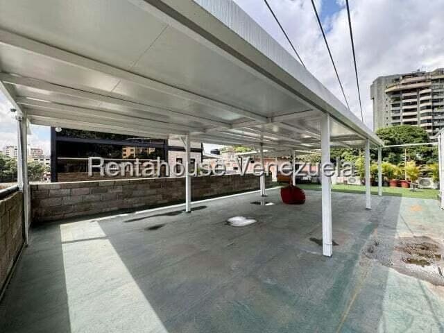 Comercial (Local Comercial) en Venta en La Florida, Distrito Metropolitano - 5