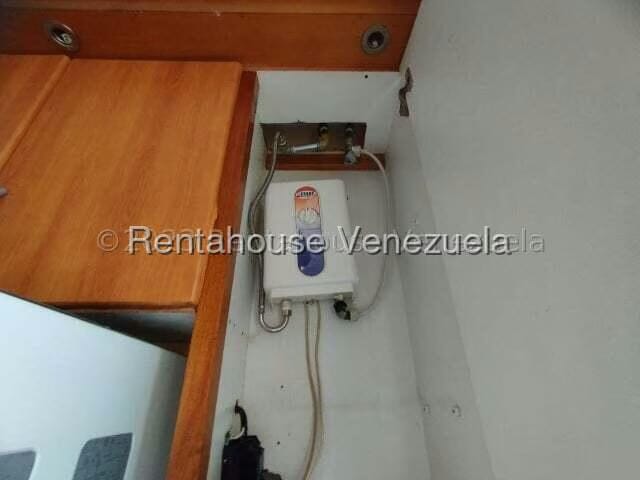 Apartamento (1 Nivel) en Alquiler en Parroquia Catedral, Lara - 13
