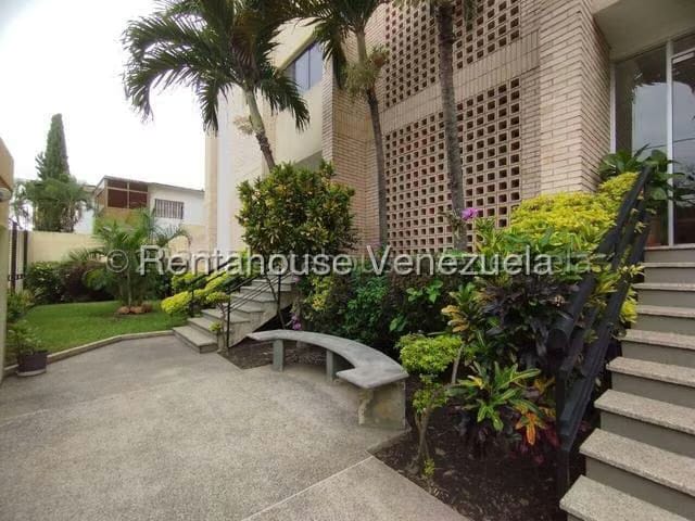 Apartamento (1 Nivel) en Alquiler en Parroquia Catedral, Lara - 16