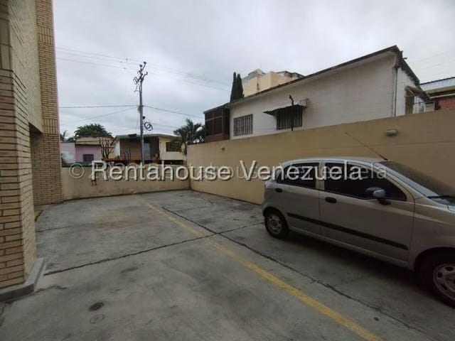 Apartamento (1 Nivel) en Alquiler en Parroquia Catedral, Lara - 19