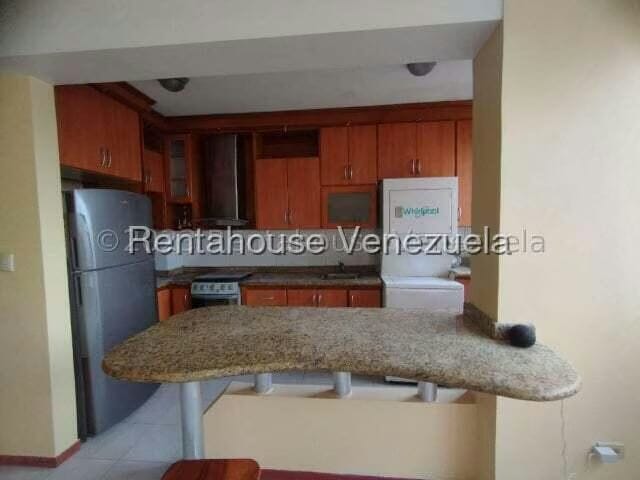 Apartamento (1 Nivel) en Alquiler en Parroquia Catedral, Lara - 4