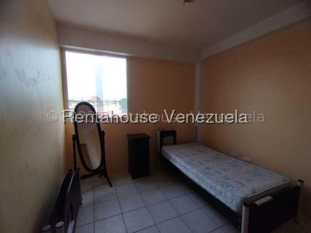 Apartamento (1 Nivel) en Alquiler en Parroquia Catedral, Lara - 6