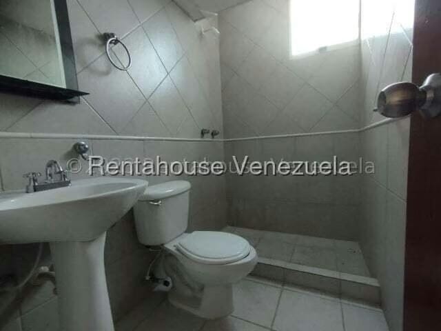 Apartamento (1 Nivel) en Alquiler en Parroquia Catedral, Lara - 7