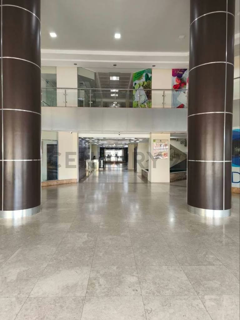 se alquila oficina en la torre Bell Puerto Ordaz piso 5 - 2