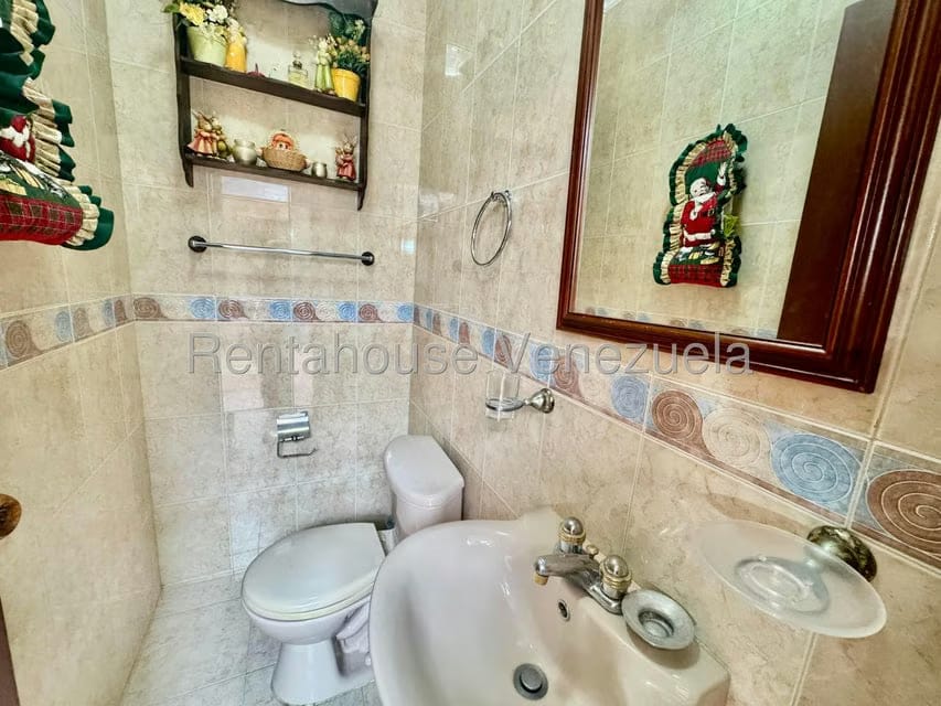 Casa (Duplex) en Venta en Colinas de Pirineos, Tachira - 17