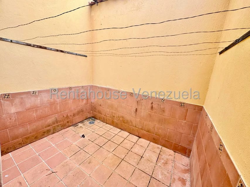 Casa (Duplex) en Venta en Colinas de Pirineos, Tachira - 23