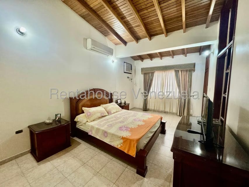 Casa (Duplex) en Venta en Colinas de Pirineos, Tachira - 26