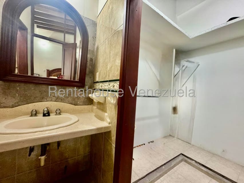 Casa (Duplex) en Venta en Colinas de Pirineos, Tachira - 29