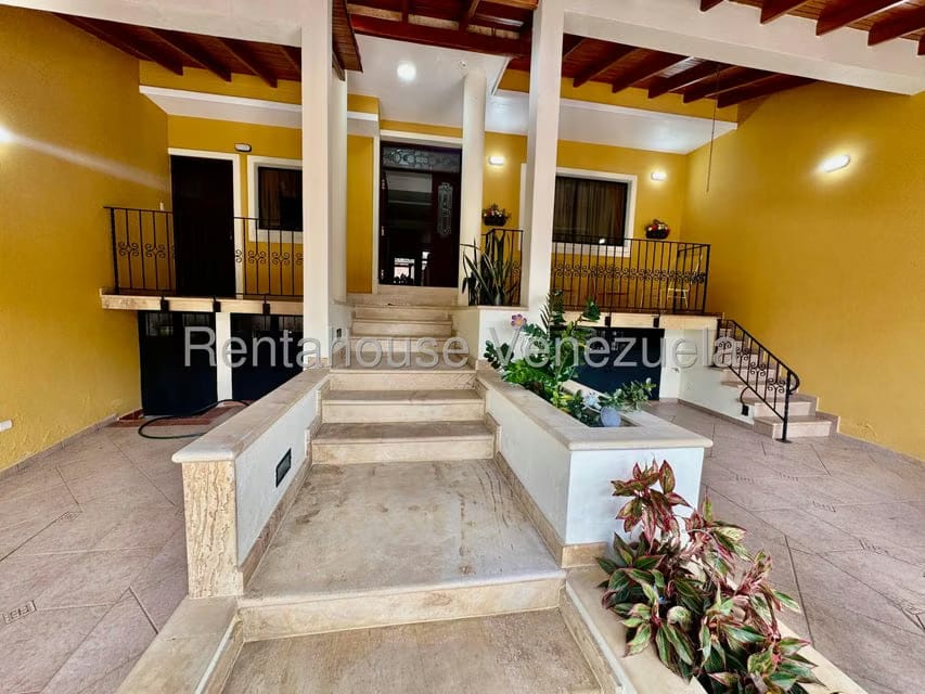 Casa (Duplex) en Venta en Colinas de Pirineos, Tachira - 4