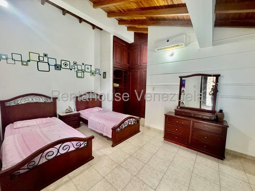 Casa (Duplex) en Venta en Colinas de Pirineos, Tachira - 35
