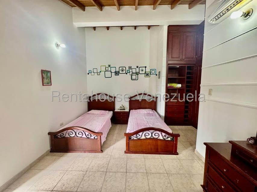 Casa (Duplex) en Venta en Colinas de Pirineos, Tachira - 36