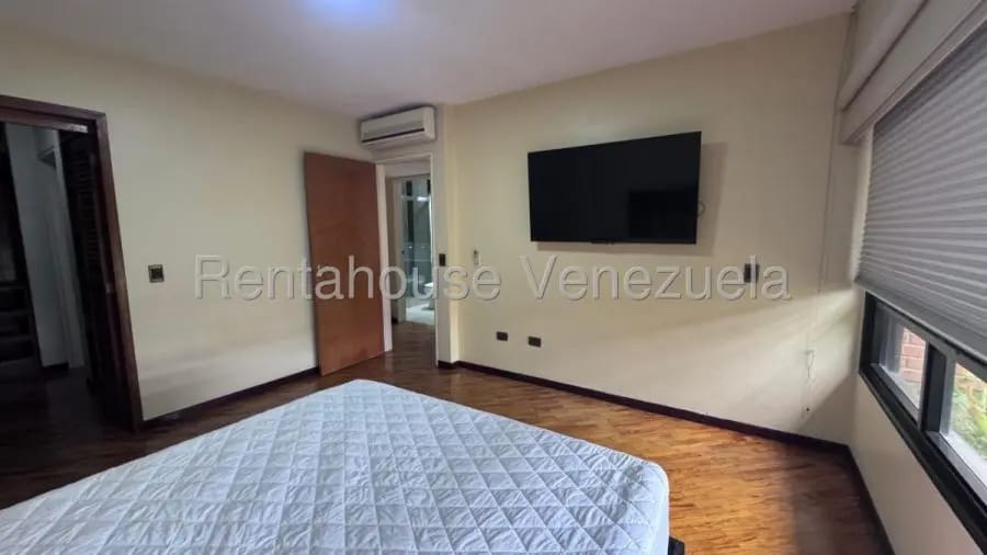 Apartamento en Alquiler en Campo Alegre Caracas - 13
