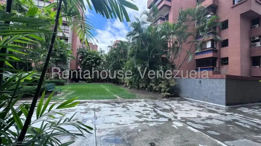Apartamento en Alquiler en Campo Alegre Caracas - 5