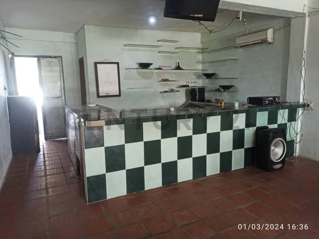 SE ALQUILA LOCAL COMERCIAL EN PLENA AV PRINCIPAL - 2