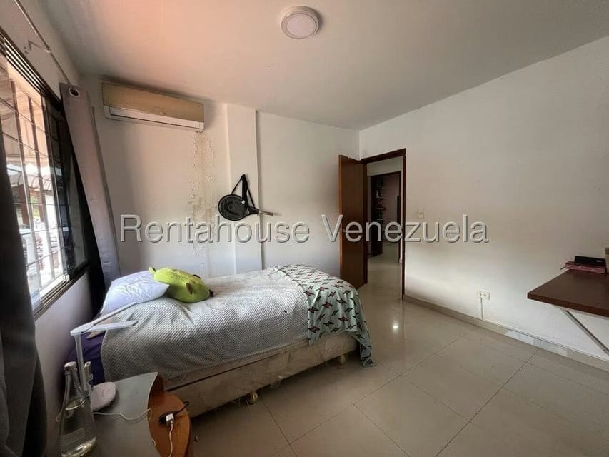 Casa (Duplex) en Venta en La Trinidad, Distrito Metropolitano - 17