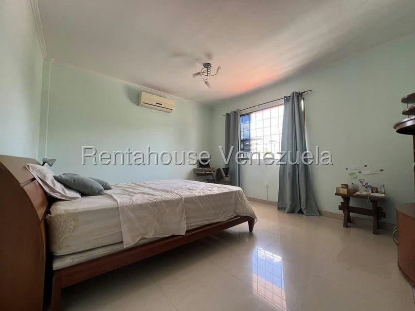 Casa (Duplex) en Venta en La Trinidad, Distrito Metropolitano - 21