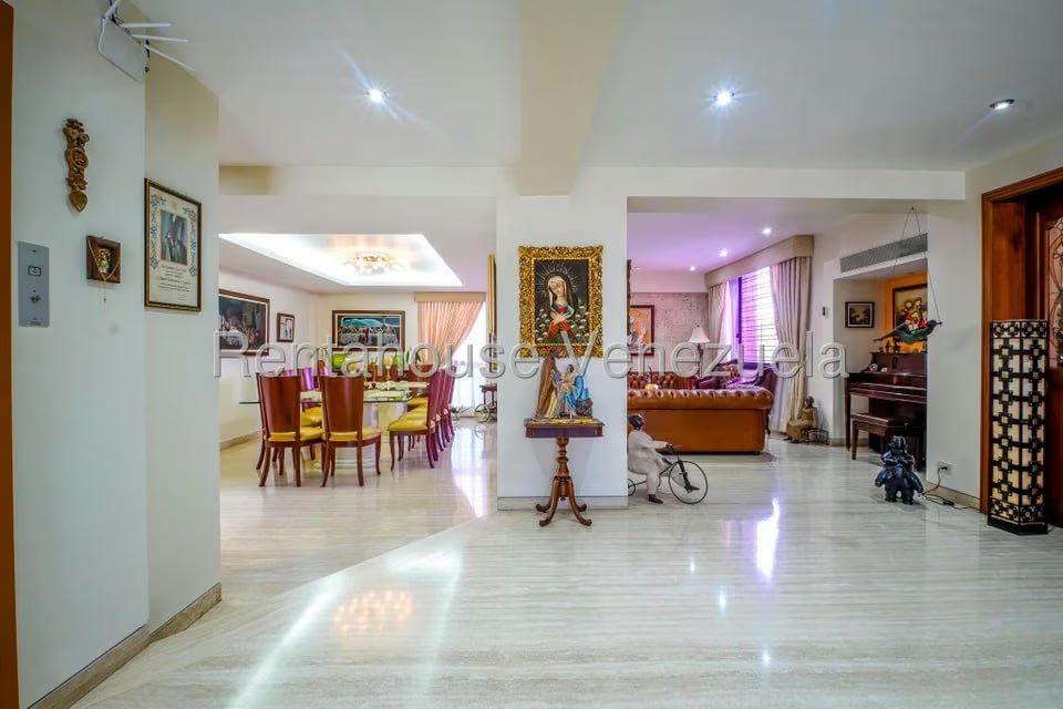 Apartamento (Multiples Niveles) en Venta en Santa Eduvigis, Distrito Metropolitano - 14