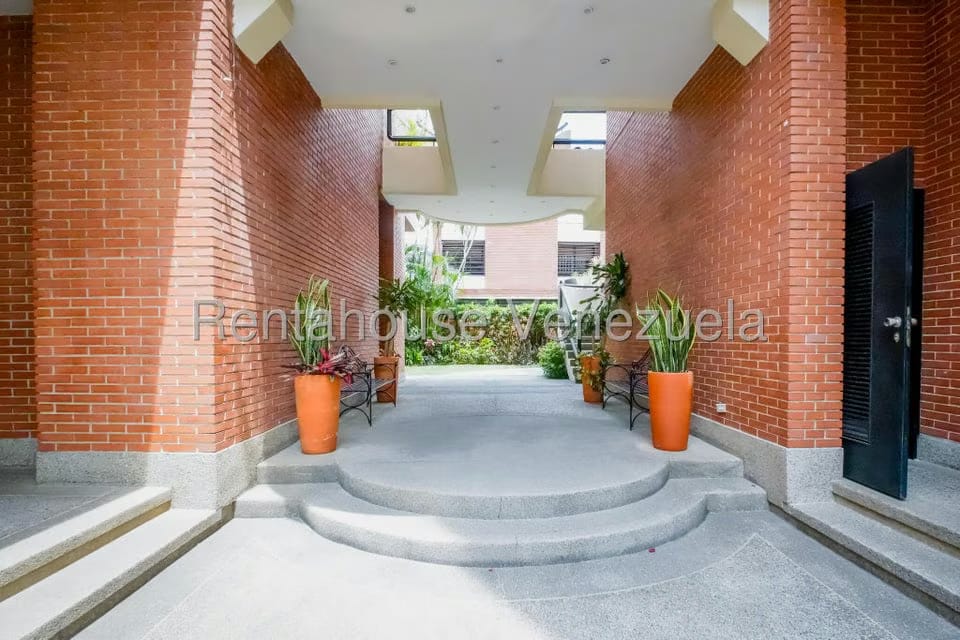 Apartamento (Multiples Niveles) en Venta en Santa Eduvigis, Distrito Metropolitano - 4