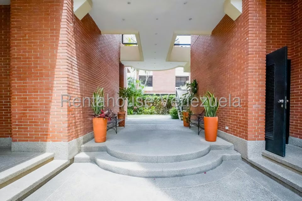 Apartamento (Multiples Niveles) en Venta en Santa Eduvigis, Distrito Metropolitano - 4