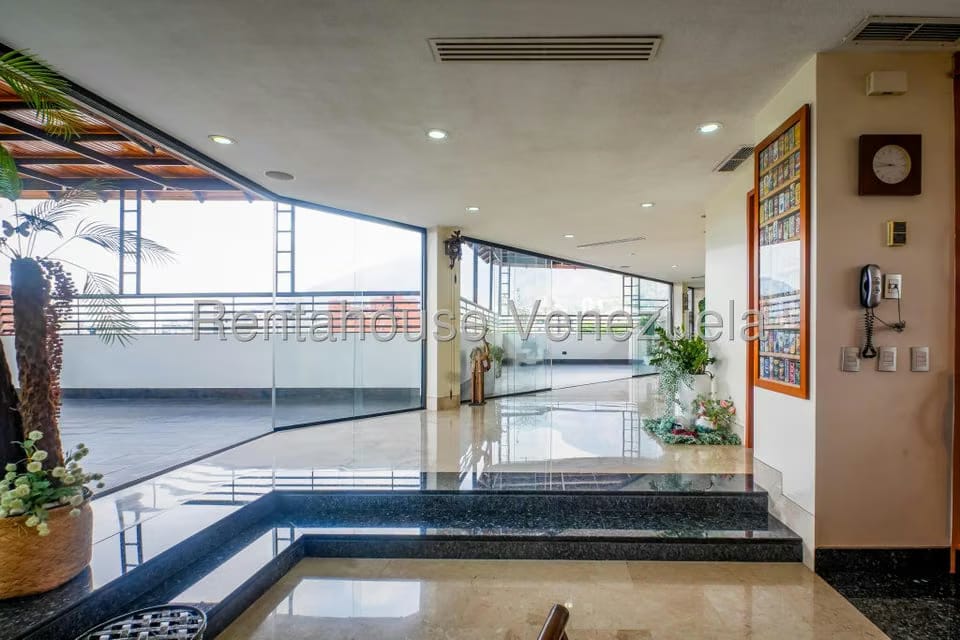 Apartamento (Multiples Niveles) en Venta en Santa Eduvigis, Distrito Metropolitano - 39
