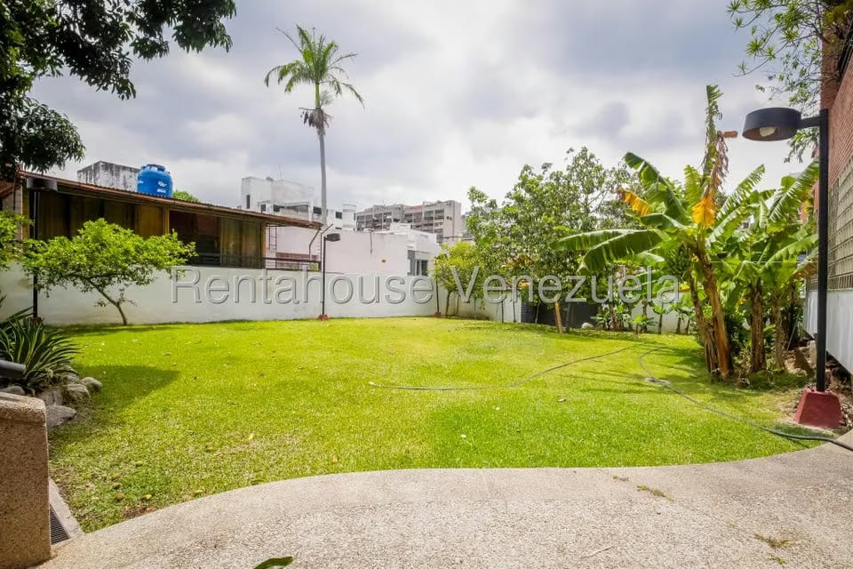 Apartamento (Multiples Niveles) en Venta en Santa Eduvigis, Distrito Metropolitano - 5