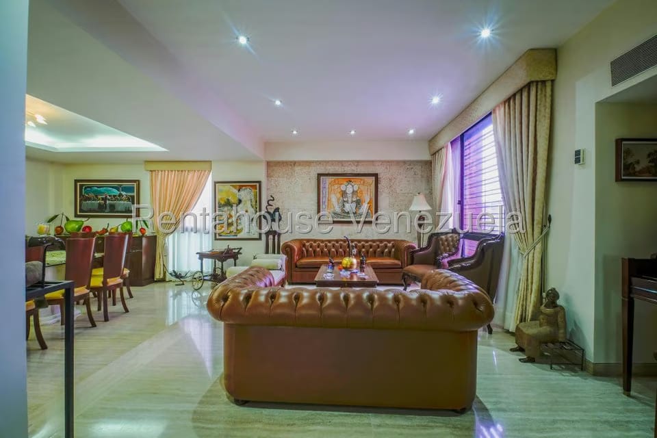 Apartamento (Multiples Niveles) en Venta en Santa Eduvigis, Distrito Metropolitano - 8