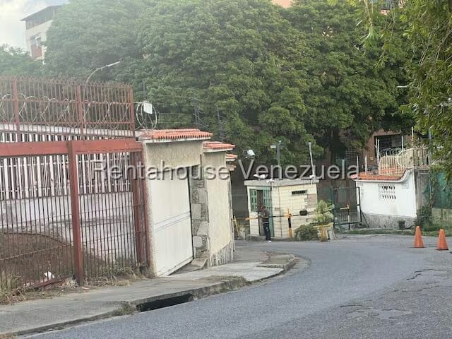 Casa (Duplex) en Venta en El Marques, Distrito Metropolitano - 28