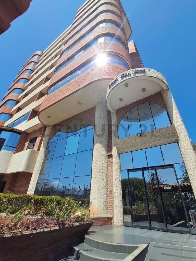 Amplio apartamento en venta en Residencias San Jose Pampatar Isla de Margarita - 2