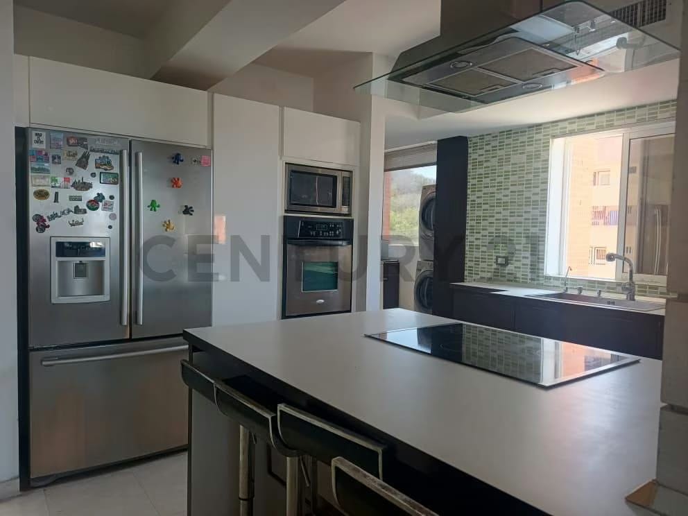 Amplio apartamento en venta en Residencias San Jose Pampatar Isla de Margarita - 4