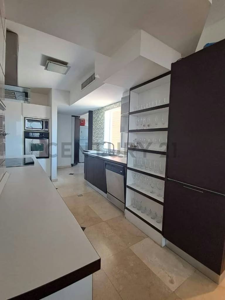 Amplio apartamento en venta en Residencias San Jose Pampatar Isla de Margarita - 10