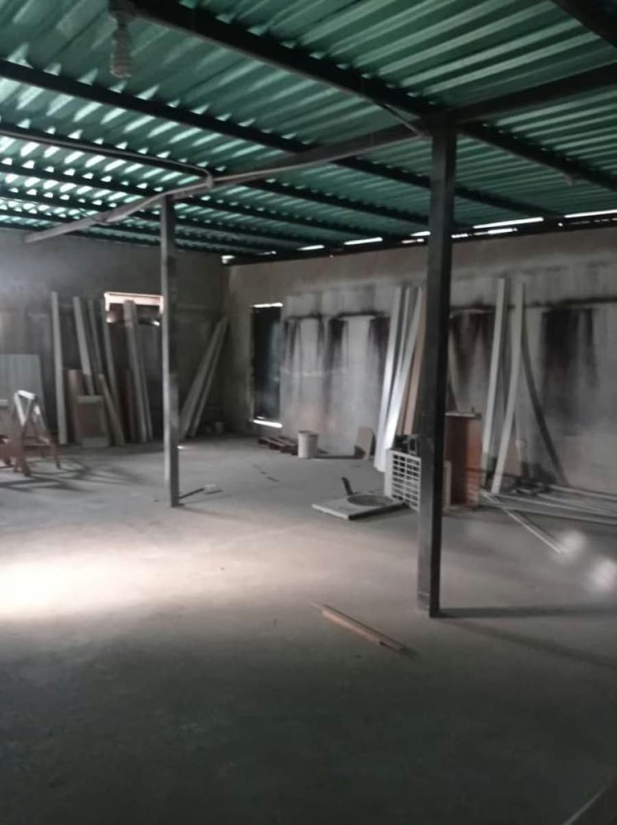 Galpon en Venta en Lechería - 6