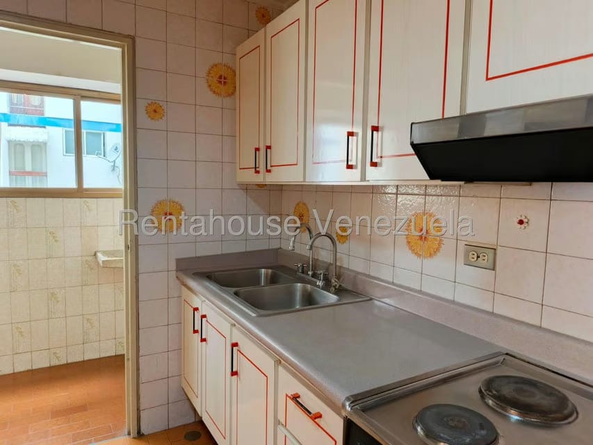 Apartamento (1 Nivel) en Venta en Los Palos Grandes, Distrito Metropolitano - 12