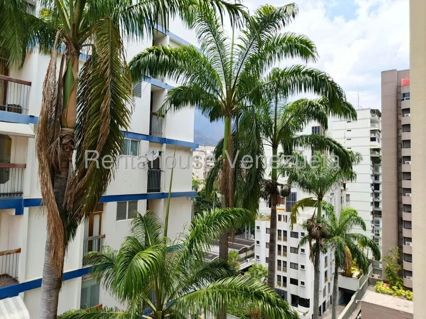 Apartamento (1 Nivel) en Venta en Los Palos Grandes, Distrito Metropolitano - 13