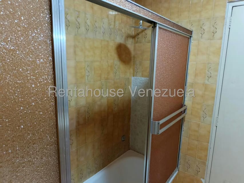 Apartamento (1 Nivel) en Venta en Los Palos Grandes, Distrito Metropolitano - 17