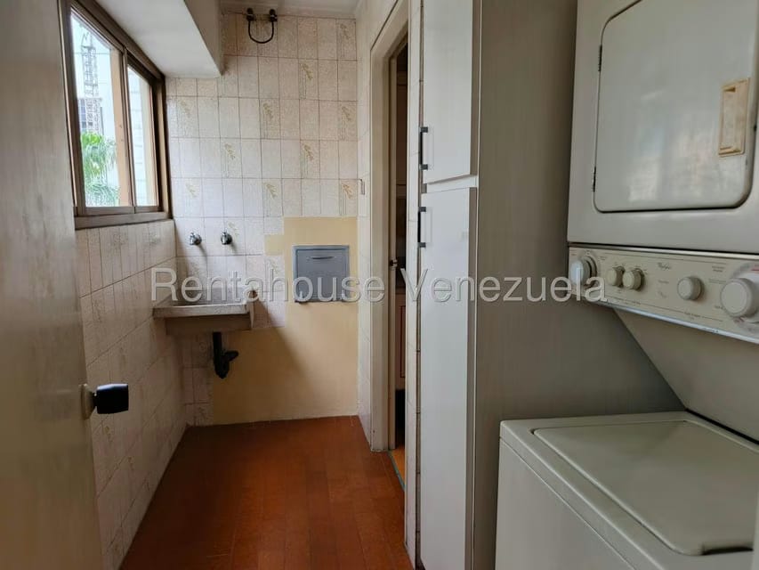 Apartamento (1 Nivel) en Venta en Los Palos Grandes, Distrito Metropolitano - 31